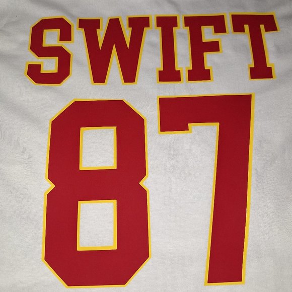 Swift 87 Custom T-shirt, Chiefs, Unisex, Chiefs T-shirt, Kelce and Taylor - Picture 1 of 2